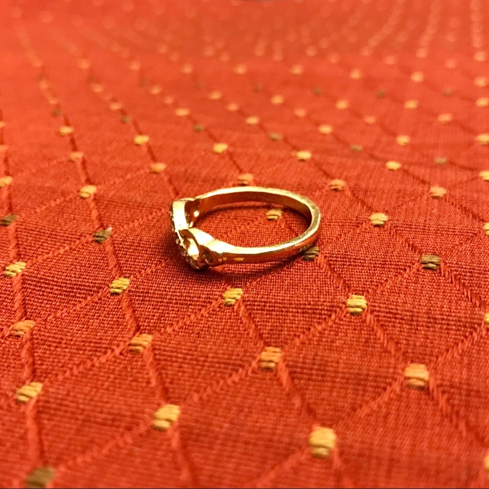Golden infinity ring - Picture 3 of 3